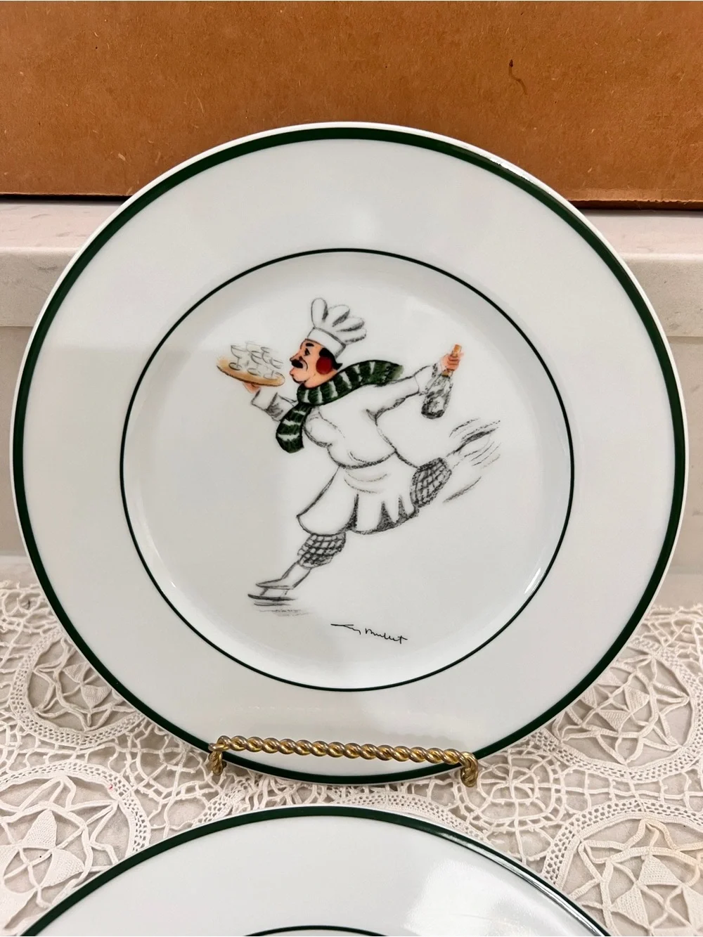 William Sonoma Skating Chefs Salad Plates Set of 2